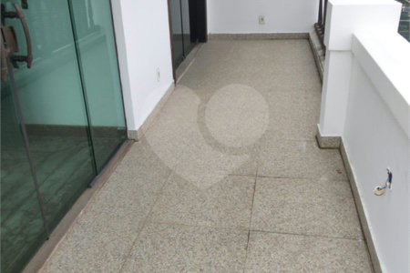 Casa em condomínio à venda com 3 quartos, sendo 2 suítes, em Portinho, Cabo Frio, RJ