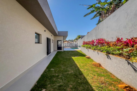Casa à venda com 3 quartos, sendo 3 suítes, em Jardim Paulista, Atibaia - SP