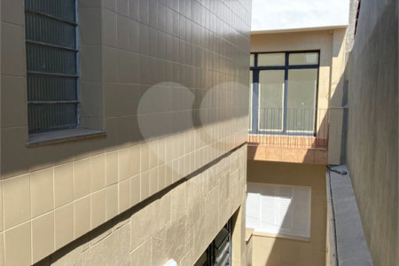 Sobrado à venda com 3 quartos, sendo 1 suíte,  em Jardim Itacolomi, São Paulo, SP