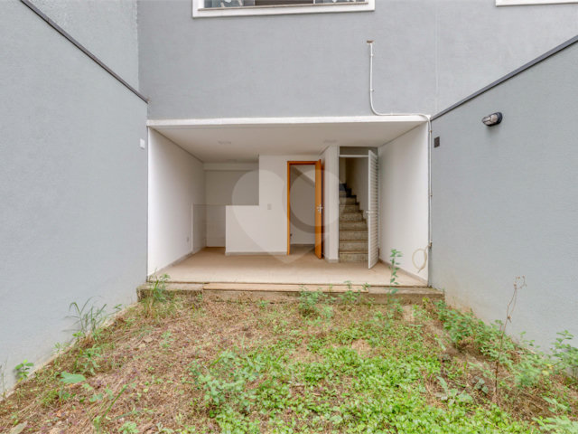 Sobrado à venda com 3 quartos, sendo 1 suíte,  em Campo Grande, São Paulo, SP