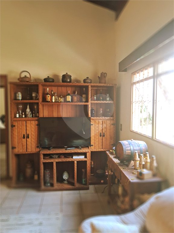 Casa à venda com 3 quartos, sendo 1 suíte, no condomínio Acmti - Colinas do Mosteiro, Terras de Itaici e Recanto dos Pássaros, Indaiatuba - SP