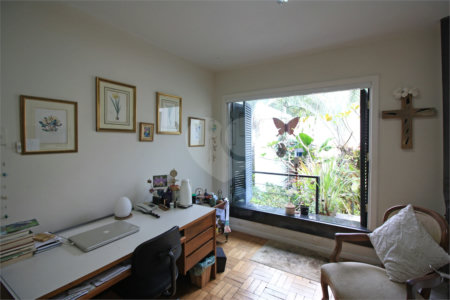 Sobrado à venda com 3 quartos, sendo 1 suíte, em Butantã, São Paulo, SP
