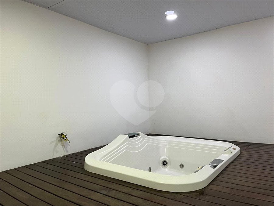 Apartamento à venda com 3 suítes em Bosque da Saúde, São Paulo, SP