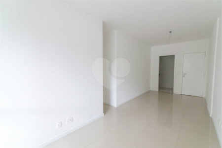 Apartamento à venda com 3 quartos, sendo 1 suíte,  em Vila Isabel, Rio de Janeiro, RJ