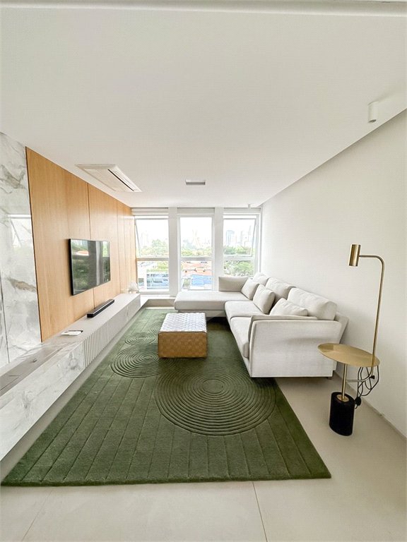Apartamento à venda com 4 suítes em Vila Cordeiro, São Paulo, SP