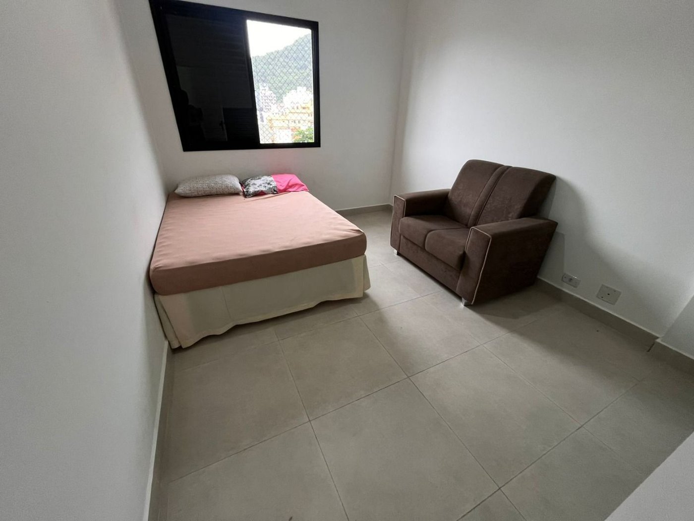 Apartamento com 2 dormitórios à venda, 65 m² por R$ 360.000,00 - Vila Júlia - Guarujá/SP
