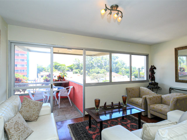 Apartamento à venda com 3 quartos, sendo 1 suíte,  em Chácara Santo Antônio, São Paulo, SP