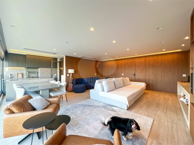 Apartamento à venda com 4 quartos, sendo 2 suítes,  em Campo Belo, São Paulo, SP