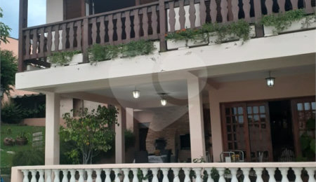 Casa à venda com 4 quartos, sendo 2 suítes,  em Jardim Paulista, Atibaia, SP