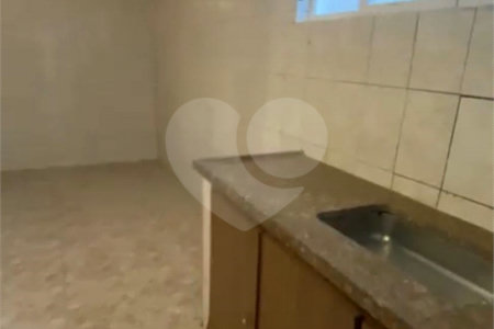 Sobrado à venda com 2 quartos em Parque Vitória, São Paulo, SP