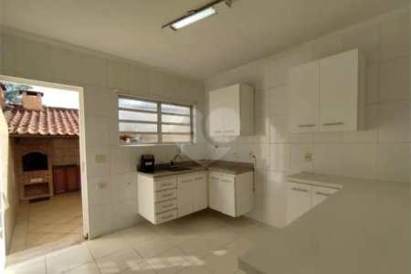 Sobrado à venda com 3 quartos, sendo 1 suíte, em Jardim Ester, São Paulo, SP