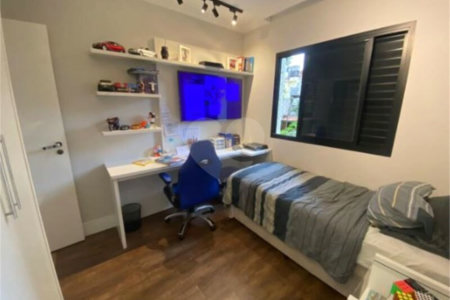 Apartamento à venda com 3 quartos, sendo 1 suíte,  em Vila Regente Feijó, São Paulo, SP
