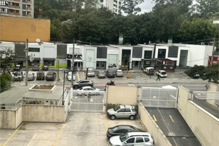 Apartamento à venda com 3 quartos, sendo 1 suíte,  em Vila Andrade, São Paulo, SP