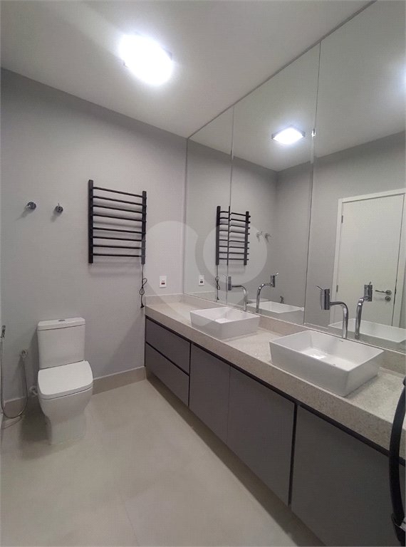 Casa à venda com 3 suítes no condomínio La Reserva Residencial, Atibaia - SP