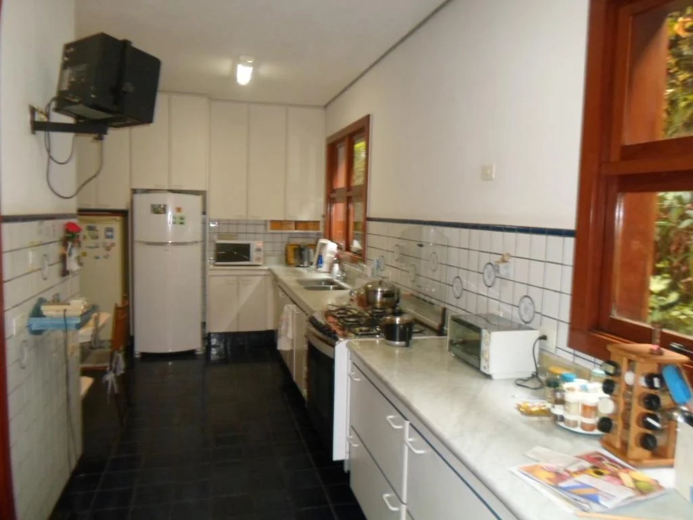 Sobrado à venda com 5 quartos, sendo 3 suítes,  em Fazenda Morumbi, São Paulo, SP
