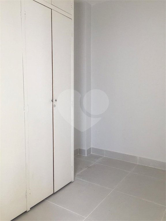 Apartamento à venda com 3 quartos, sendo 1 suíte, em Itaim Bibi, São Paulo, SP
