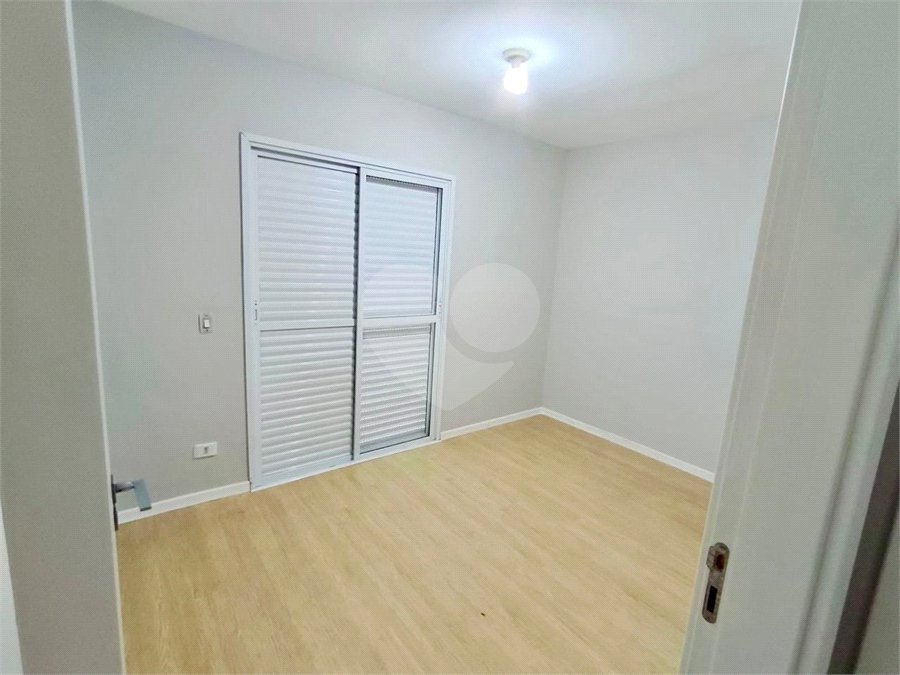 Casa à venda com 3 quartos, sendo 1 suíte, no condomínio Residencial Rio Preto Village, Atibaia - SP