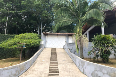 Casa à venda com 3 suítes em Dos Finco, São Bernardo do Campo, SP