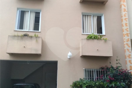 Casa em condomínio à venda com 3 quartos, sendo 1 suíte,  em Jardim Caboré, São Paulo, SP