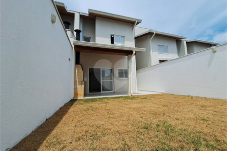 Casa à venda com 3 quartos, sendo 1 suíte, no condomínio Villagio Montalcino, Vinhedo - SP