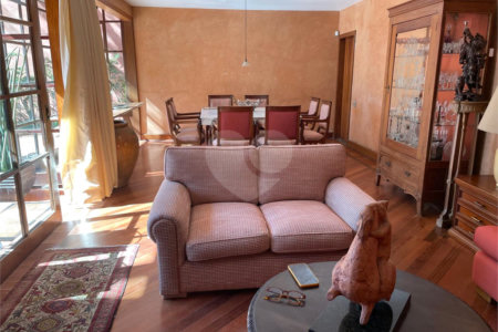 Casa à venda ou para alugar com 4 quartos, sendo 3 suítes, em Jardim Leonor, São Paulo, SP
