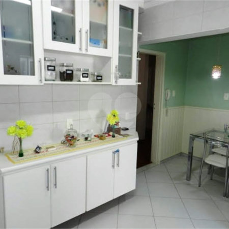 Apartamento à venda com 3 quartos, sendo 1 suíte, em Aclimação, São Paulo, SP