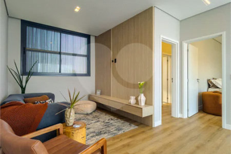 Indaiatuba - Condominio Villa Sapezal - 318 m² de Terreno - 230 m² de Área Construída - 3 suítes, sendo 1 Master com closet planejado - Sala de TV - Sala de estar integrada à Sala de jantar - Cozinha com móveis planejados - Despensa - Escritório planejado - Lavabo - Piscina com preparação para aquec