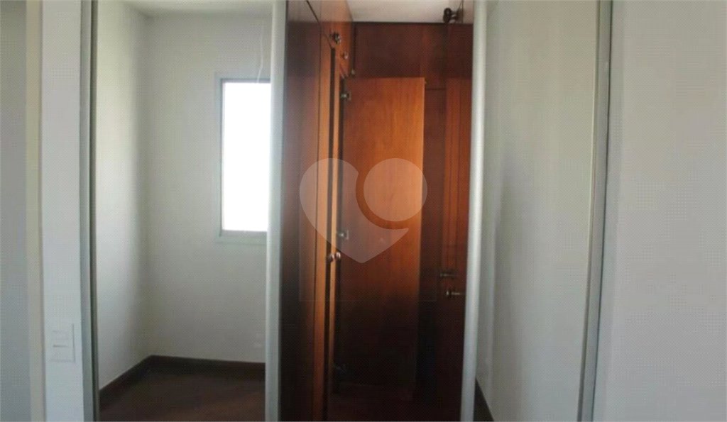 Cobertura com 130m², 3 quartos, sendo 2 suítes, 2 garagens, à venda no Jardim Marajoara