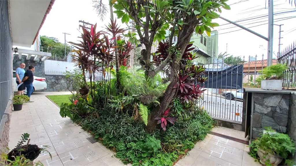 Casa Térrea com 3 quartos, 2 vagas,jardim e quintal – Próxima ao Metrô Tucuruvi e shopping Trimais