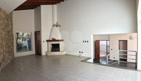 Casa à venda com 4 suítes no condomínio Estância Marambaia, Vinhedo - SP