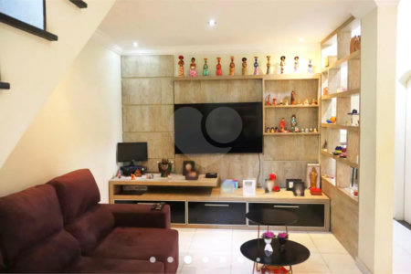 Casa à venda com 4 quartos, sendo 3 suítes,  em Vila Rosália, Guarulhos, SP