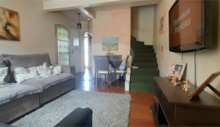 Sobrado à venda com 2 quartos em Tremembé, São Paulo, SP