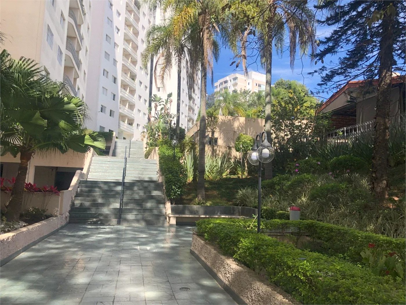 Apartamento à venda com 2 quartos em Jardim Esmeralda, São Paulo, SP