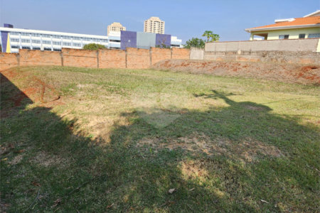 Terreno à venda em Altos do Jaraguá, Araraquara, SP