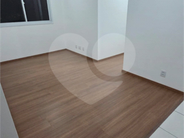 Apartamento à venda com 2 quartos em Vila Zat, São Paulo, SP