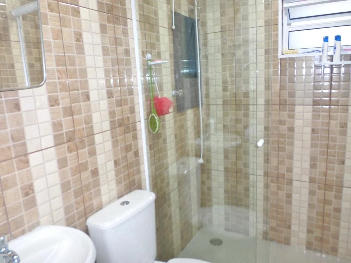 Casa à venda com 6 quartos, sendo 2 suítes, em Vila Universitária, São Paulo, SP