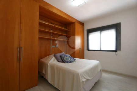 Apartamento à venda com 4 quartos, sendo 2 suítes,  em Vila Uberabinha, São Paulo, SP