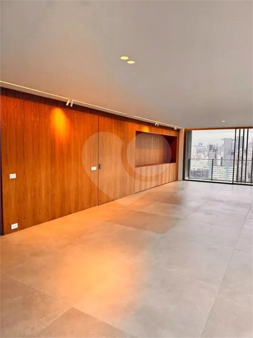 Apartamento para alugar com 4 quartos, sendo 3 suítes, em Pinheiros, São Paulo, SP