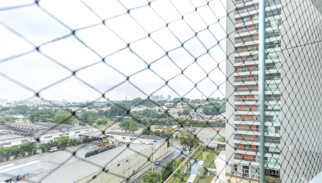 Apartamento à venda com 3 quartos, sendo 1 suíte, em Vila Anastácio, São Paulo, SP