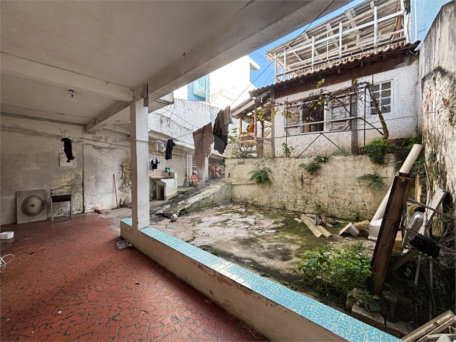 Sobrado à venda com 4 quartos em Vila Paulicéia, São Paulo, SP