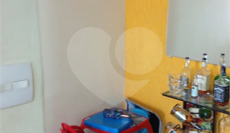 Casa de Vila à venda com 2 quartos, sendo 1 suíte,  em Bom Retiro, São Paulo, SP