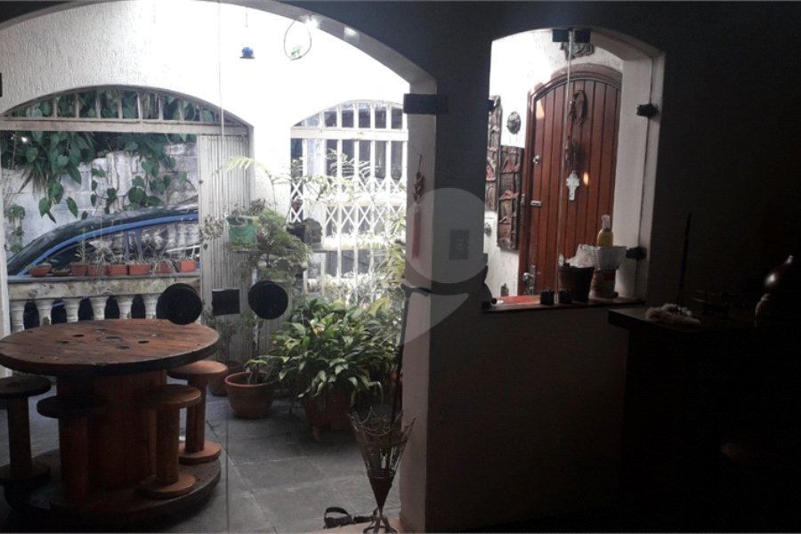 Casa à venda com 3 quartos em Jardim Regina, São Paulo, SP