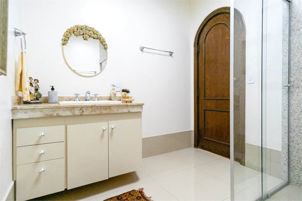 Casa Térrea à venda com 3 quartos, sendo 1 suíte, em Vila Inah, São Paulo, SP