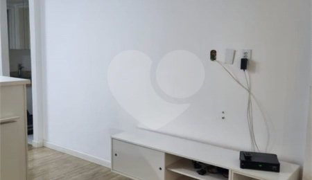 Flat à venda com 1 suíte em Moema, São Paulo, SP