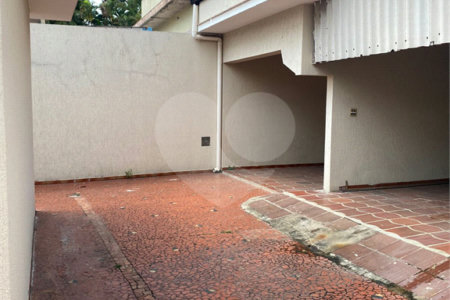 Casa Térrea à venda com 3 quartos em Vila Santo Estéfano, São Paulo, SP