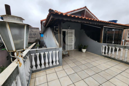 Sobrado à venda com 3 quartos, sendo 1 suíte,  em Jardim Ana Maria, São Paulo, SP