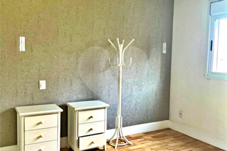 Apartamento à venda com 3 suítes em Jardim Ampliação, São Paulo, SP
