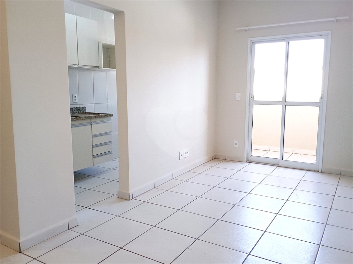 Apartamento à venda com 2 quartos, sendo 1 suíte, em Residencial Flórida, Ribeirão Preto, SP