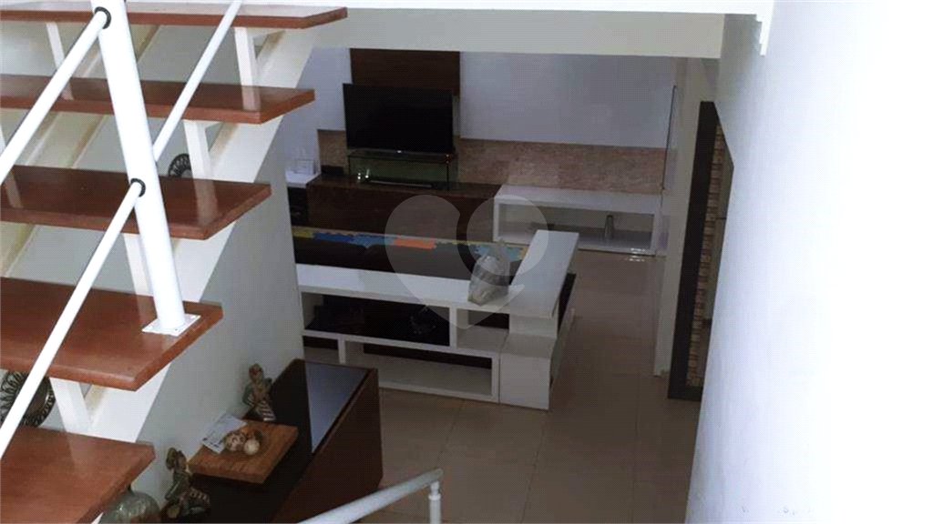 Casa à venda com 4 quartos, sendo 2 suítes, no condomínio Cond Residencial Villagio da Serra, São Paulo - SP