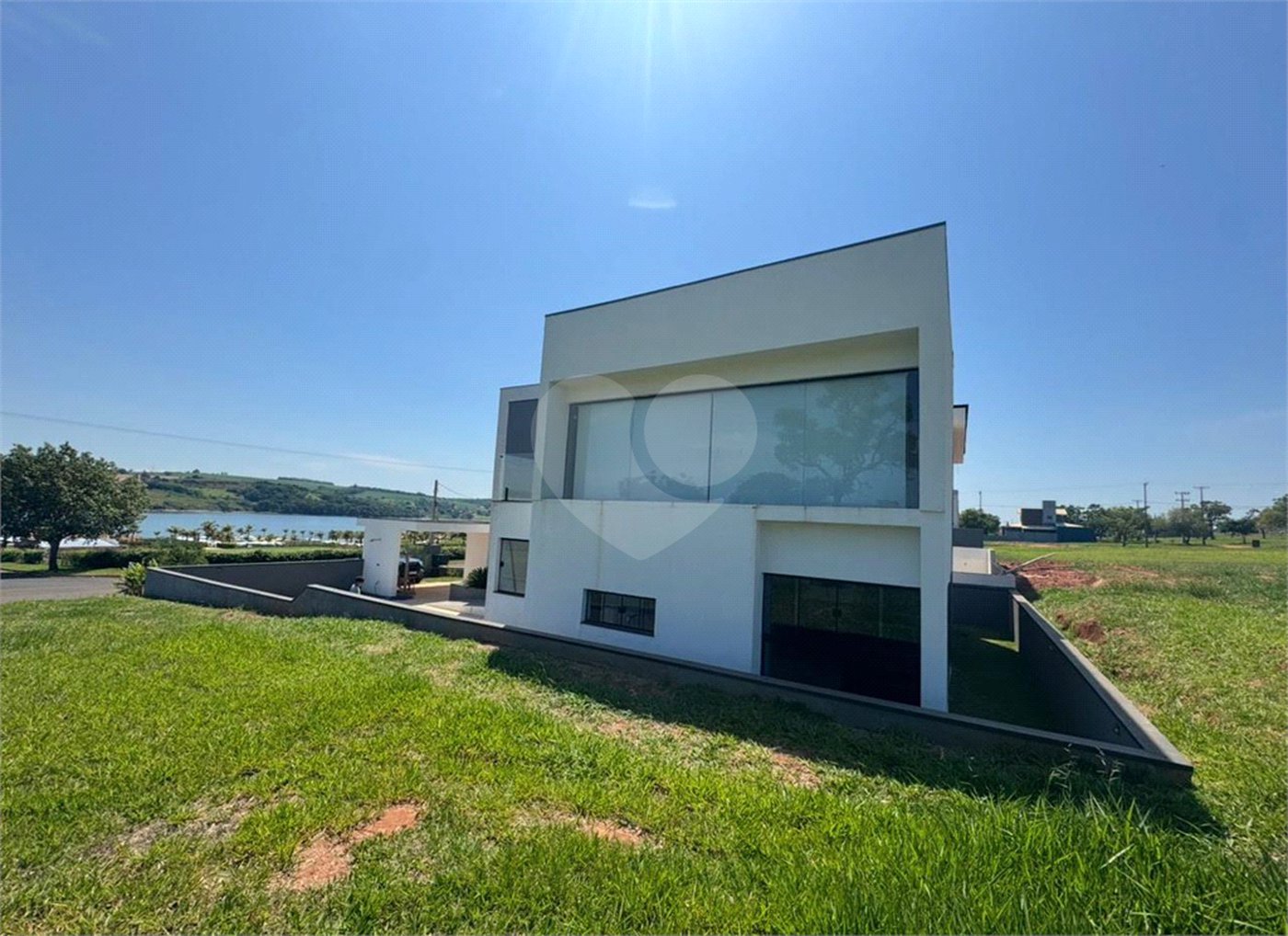 Casa à venda com 5 suítes no condomínio Riviera Santa Cristina Iii, Itaí - SP